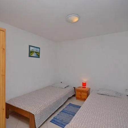 Apartments Mira Starigrad Paklenica Exterior photo