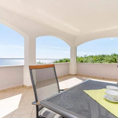 Apartments Mira Starigrad Paklenica Exterior photo