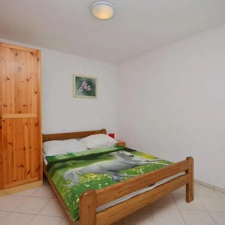 Apartments Mira Starigrad Paklenica Exterior photo