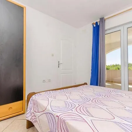 Apartments Mira Starigrad Paklenica Exterior photo