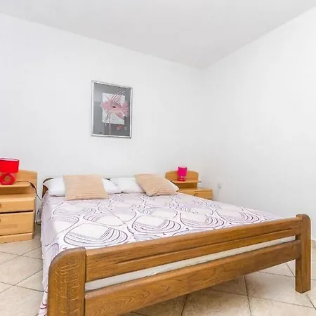 Apartments Mira Starigrad Paklenica Exterior photo