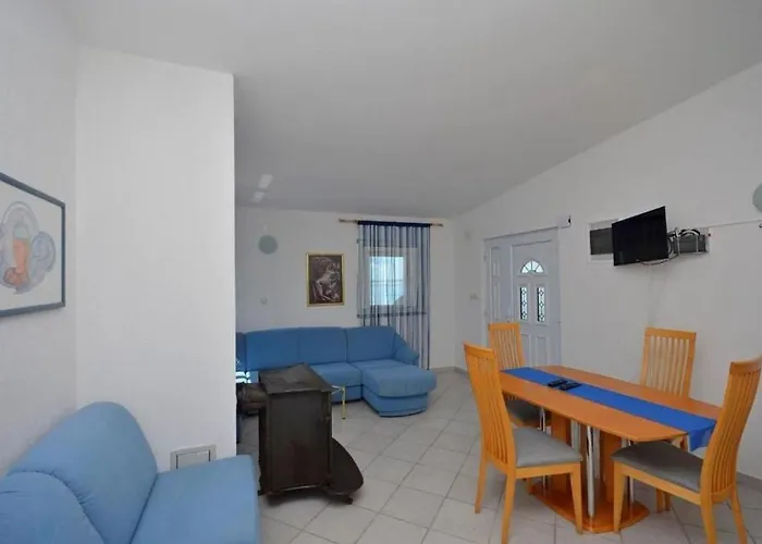 Apartments Mira