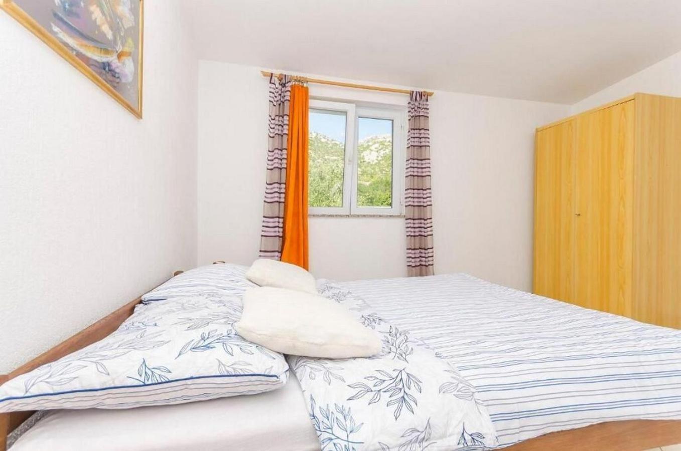Mira * Starigrad Paklenica